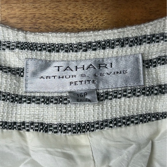 Tahari by ASL Boucle Open Front Fray Trim Black and White Striped Jacket Sz 16P - Picture 8 of 11